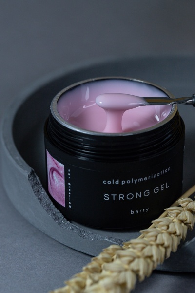 SOTA STRONG COLD GEL BERRY Жесткий гель для моделирования 30 мл